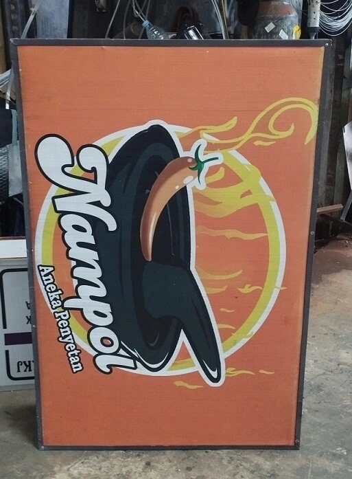 Jasa pembuatan neon box di solo